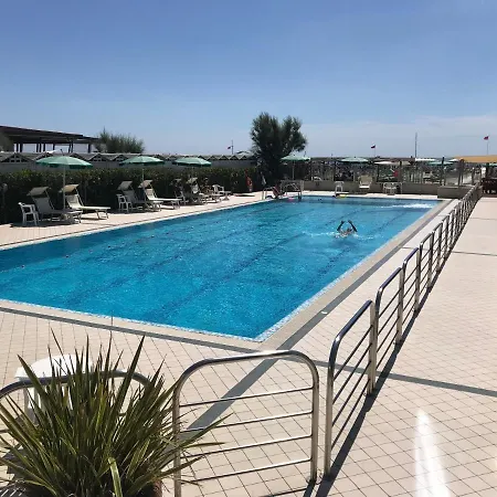 Veryversilia Holidays ヴィアレッジョ